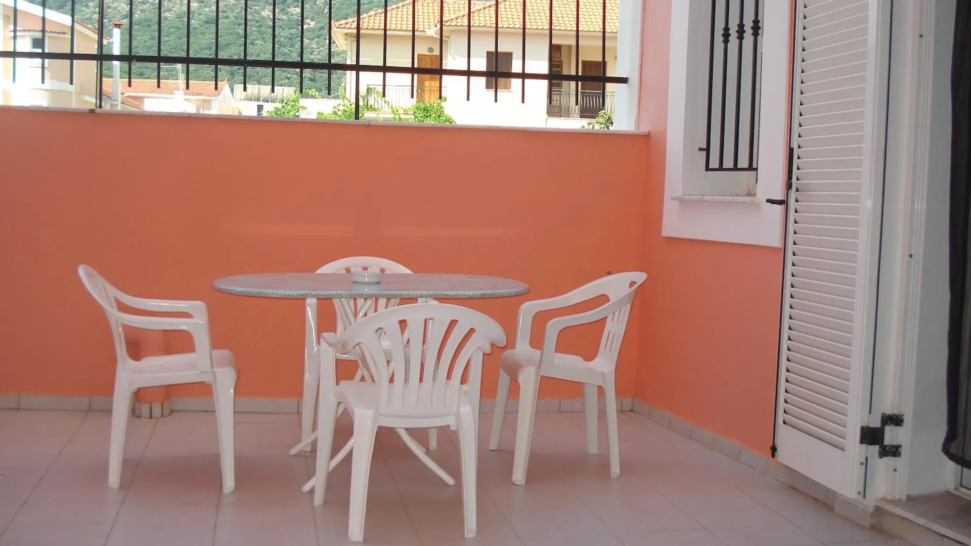 Mema'S Apartment Αγία Ευφημία