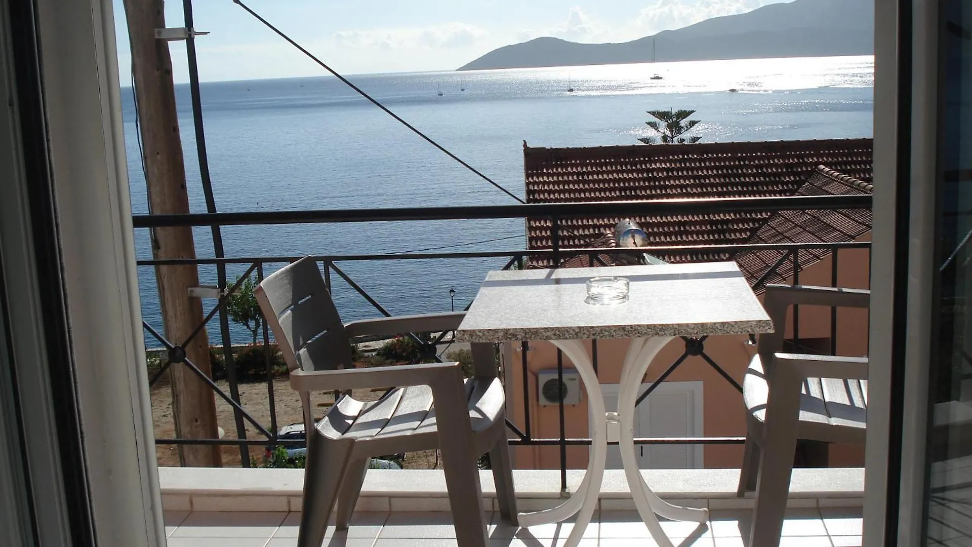 Mema'S Apartment Agia Efimia 0*,