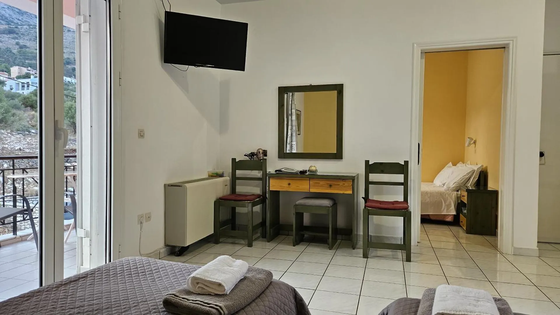 Mema'S Apartment Agia Efimia 0*,