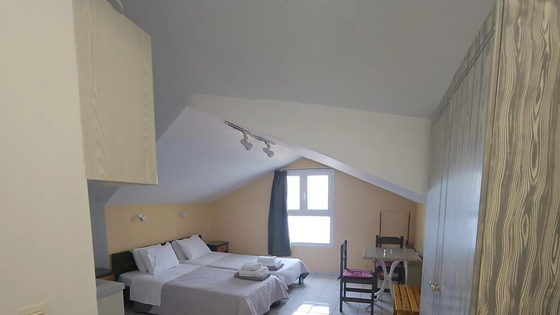 Mema'S Apartment Αγία Ευφημία